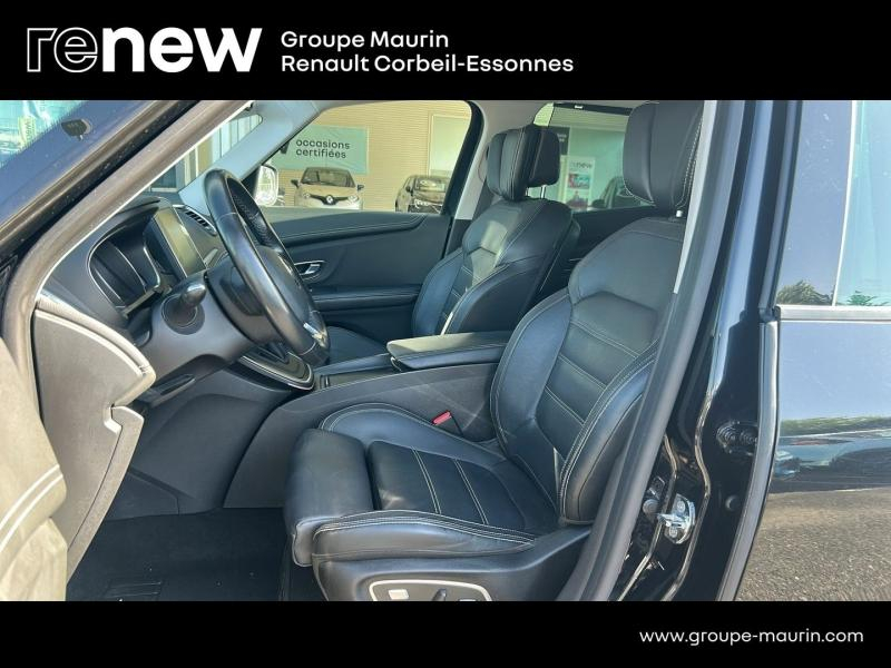 Photo 13 de l’annonce de RENAULT Grand Scenic d’occasion à vendre à CORBEIL-ESSONNES