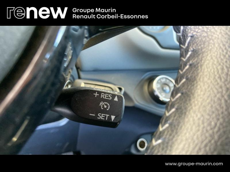 Photo 16 de l’annonce de TOYOTA Yaris d’occasion à vendre à CORBEIL-ESSONNES
