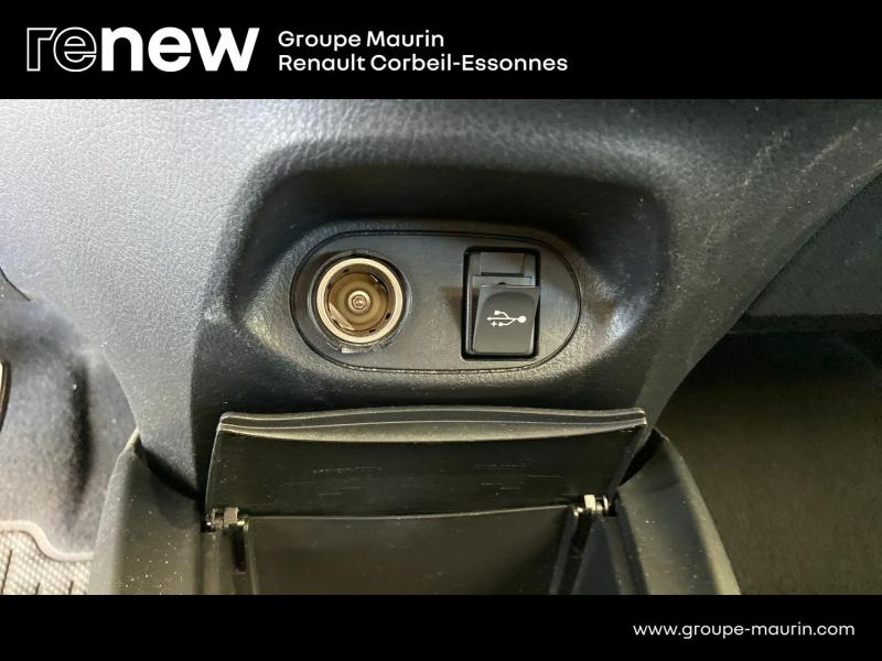 Photo 20 de l’annonce de TOYOTA Yaris d’occasion à vendre à CORBEIL-ESSONNES