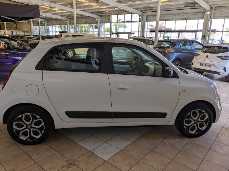 Photo 6 de l’annonce de RENAULT Twingo d’occasion à vendre à CHENNEVIÈRES-SUR-MARNE