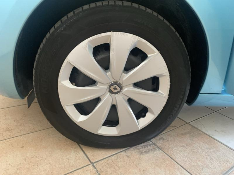 Photo 15 de l’annonce de RENAULT Zoe d’occasion à vendre à CHENNEVIÈRES-SUR-MARNE