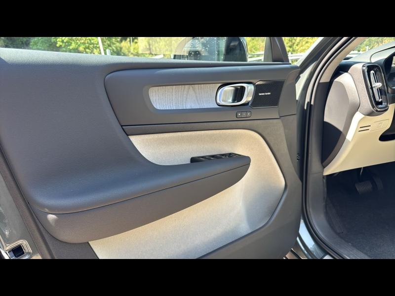 Photo 15 de l’annonce de VOLVO XC40 d’occasion à vendre à AIX-EN-PROVENCE