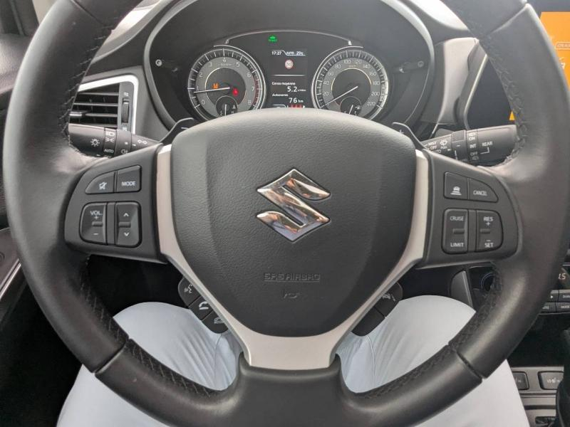 Photo 14 de l’annonce de SUZUKI SX4 S-Cross d’occasion à vendre à FRÉJUS