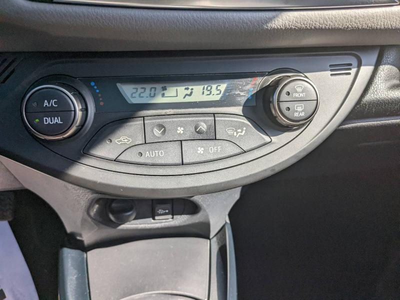 Photo 11 de l’annonce de TOYOTA Yaris d’occasion à vendre à MARSEILLE