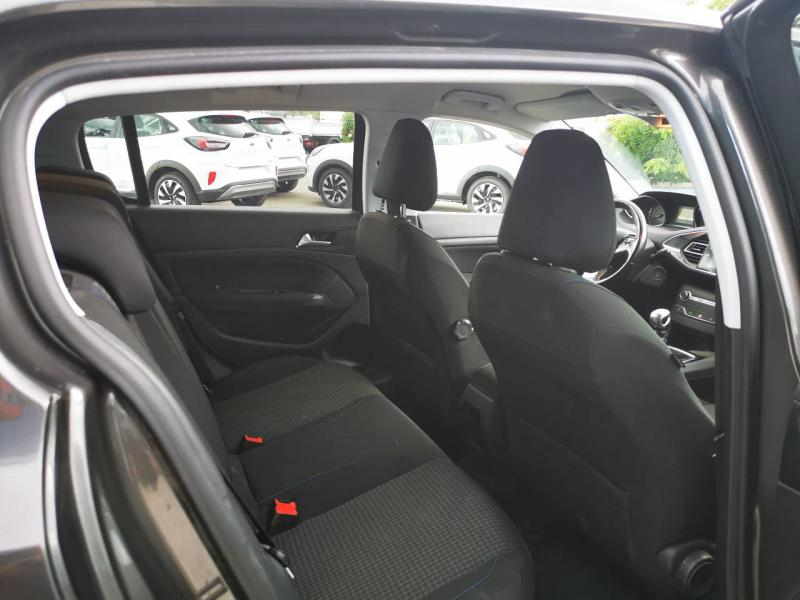 Photo 6 de l’annonce de PEUGEOT 308 d’occasion à vendre à VITROLLES