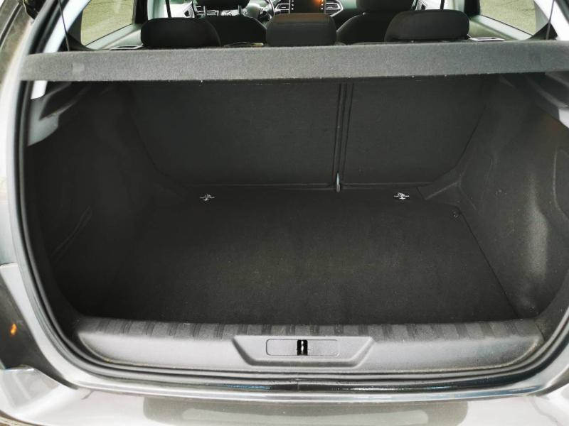 Photo 7 de l’annonce de PEUGEOT 308 d’occasion à vendre à VITROLLES
