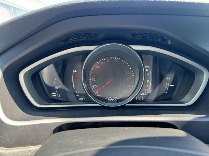 Photo 15 de l’annonce de VOLVO V40 d’occasion à vendre à NÎMES