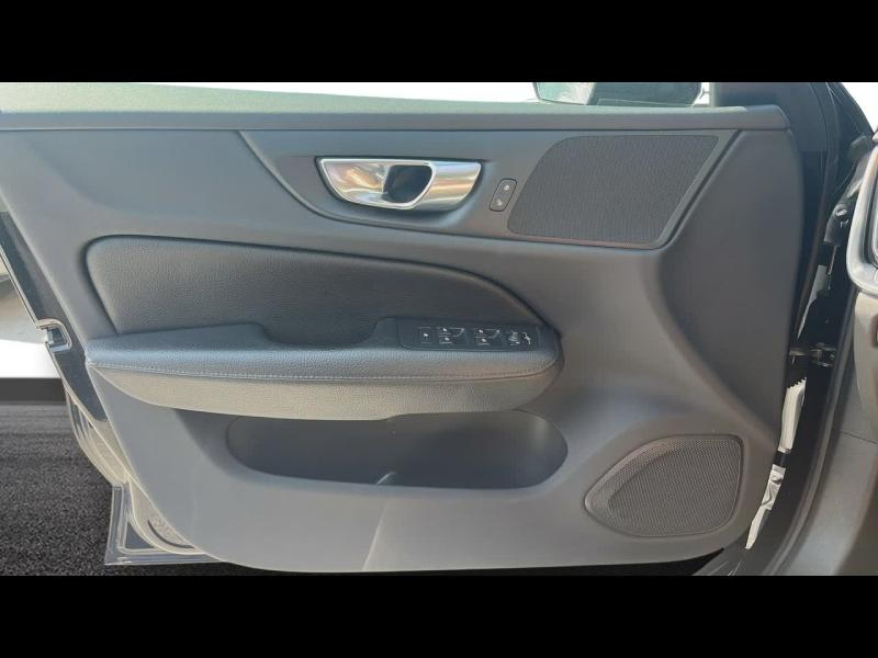 Photo 16 de l’annonce de VOLVO V60 d’occasion à vendre à TOULON