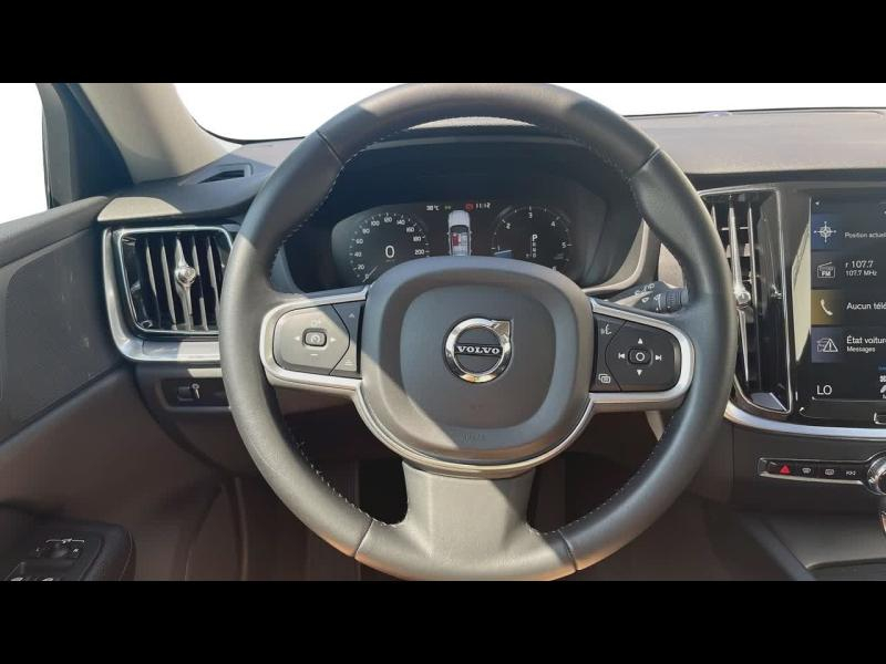 Photo 20 de l’annonce de VOLVO V60 d’occasion à vendre à TOULON