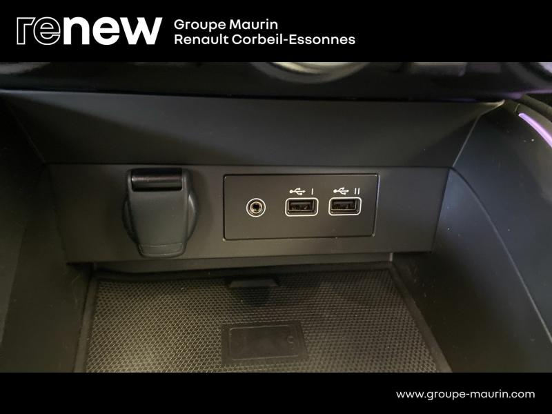 Photo 14 de l’annonce de RENAULT Clio d’occasion à vendre à CORBEIL-ESSONNES