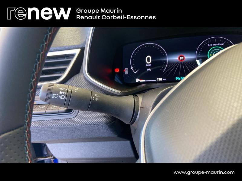 Photo 18 de l’annonce de RENAULT Clio d’occasion à vendre à CORBEIL-ESSONNES