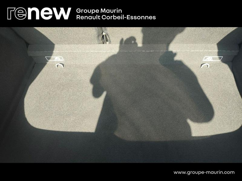 Photo 10 de l’annonce de RENAULT Clio d’occasion à vendre à CORBEIL-ESSONNES