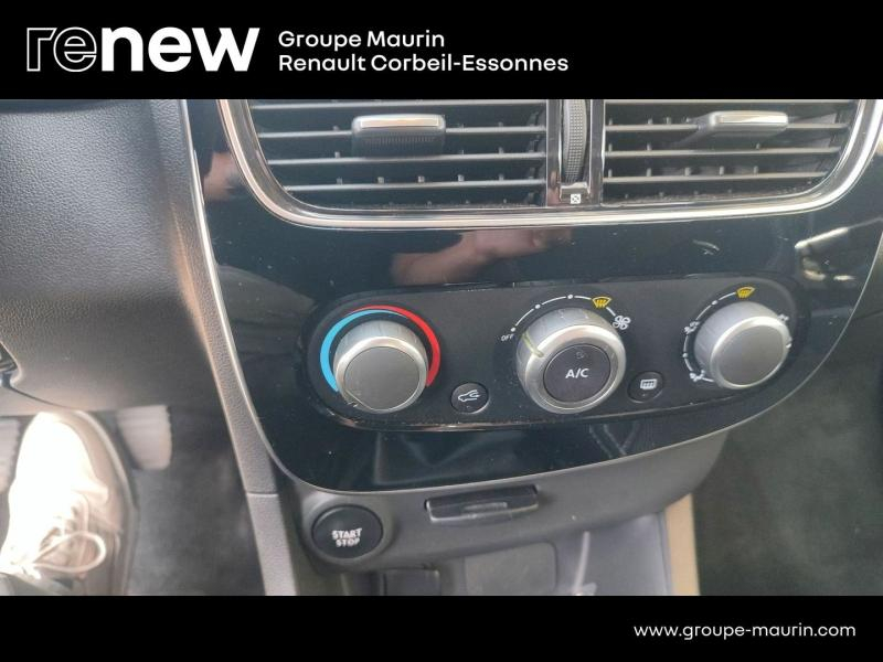 Photo 17 de l’annonce de RENAULT Clio d’occasion à vendre à CORBEIL-ESSONNES