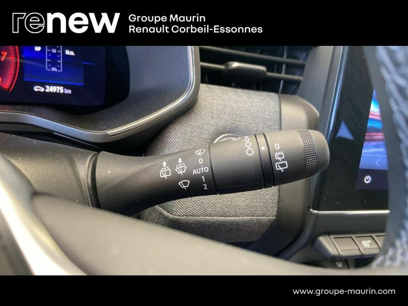 Photo 13 de l’annonce de RENAULT Clio d’occasion à vendre à CORBEIL-ESSONNES