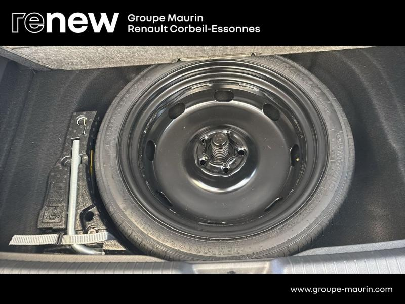 Photo 12 de l’annonce de VOLKSWAGEN Golf d’occasion à vendre à CORBEIL-ESSONNES