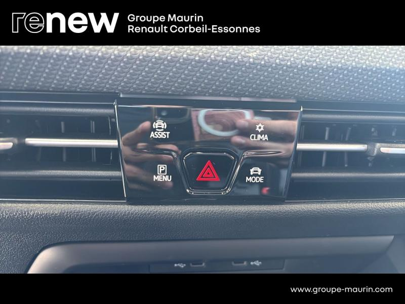 Photo 18 de l’annonce de VOLKSWAGEN Golf d’occasion à vendre à CORBEIL-ESSONNES