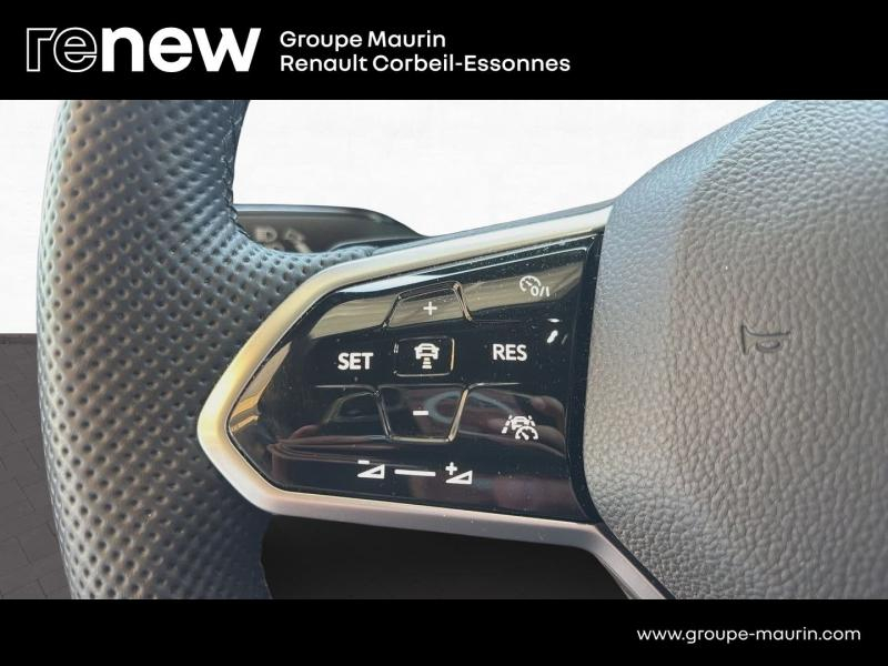 Photo 19 de l’annonce de VOLKSWAGEN Golf d’occasion à vendre à CORBEIL-ESSONNES