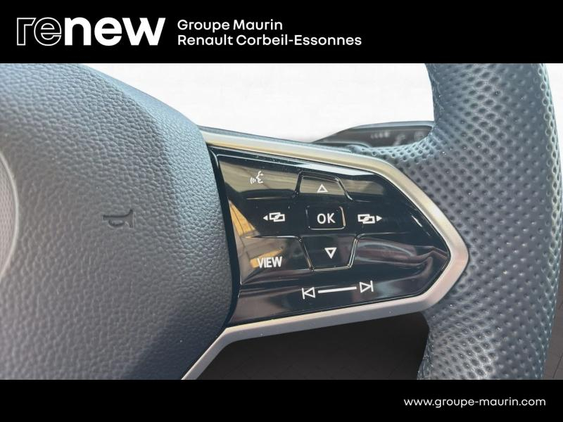 Photo 20 de l’annonce de VOLKSWAGEN Golf d’occasion à vendre à CORBEIL-ESSONNES