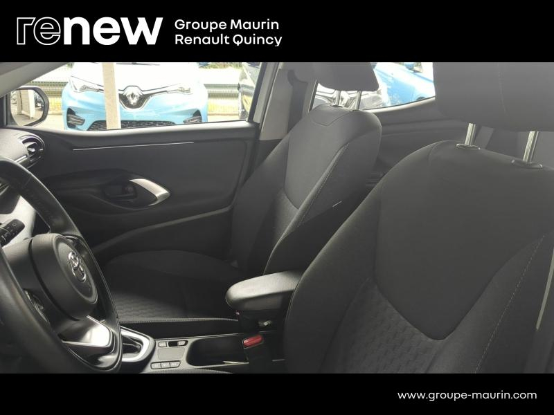 Photo 8 de l’annonce de TOYOTA Yaris d’occasion à vendre à QUINCY-SOUS-SÉNART