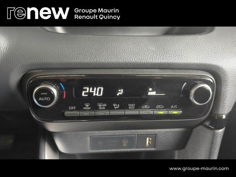 Photo 15 de l’annonce de TOYOTA Yaris d’occasion à vendre à QUINCY-SOUS-SÉNART