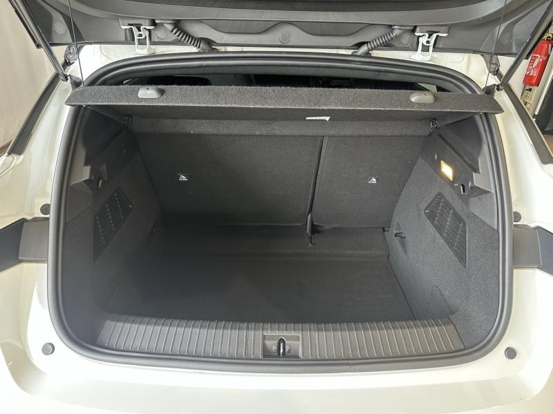 Photo 20 de l’annonce de RENAULT Megane d’occasion à vendre à CHENNEVIÈRES-SUR-MARNE