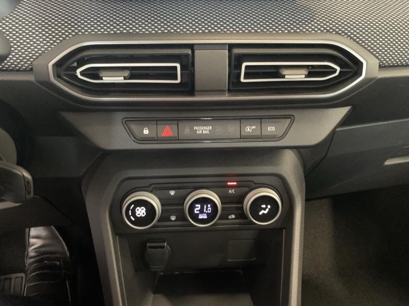 Photo 15 de l’annonce de DACIA Sandero d’occasion à vendre à CHENNEVIÈRES-SUR-MARNE