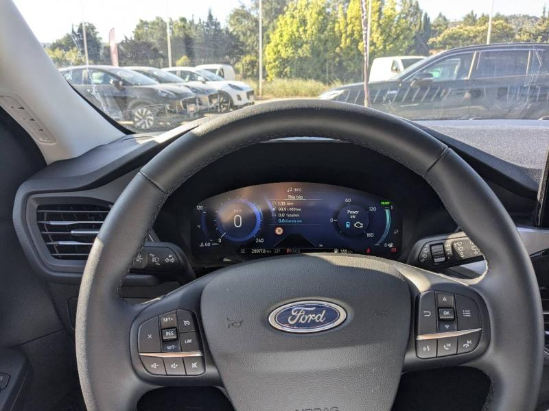 Photo 4 de l’annonce de FORD Kuga d’occasion à vendre à AUBAGNE