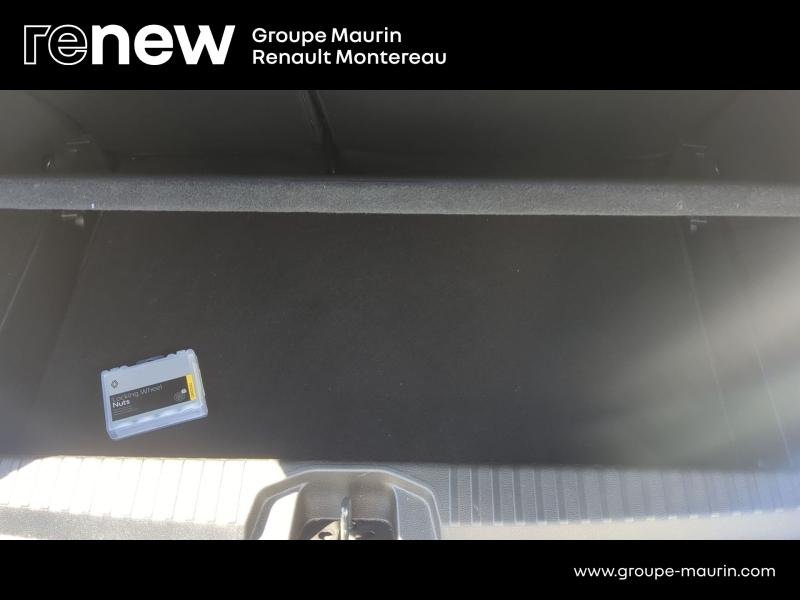 Photo 14 de l’annonce de RENAULT Clio d’occasion à vendre à VARENNES SUR SEINE