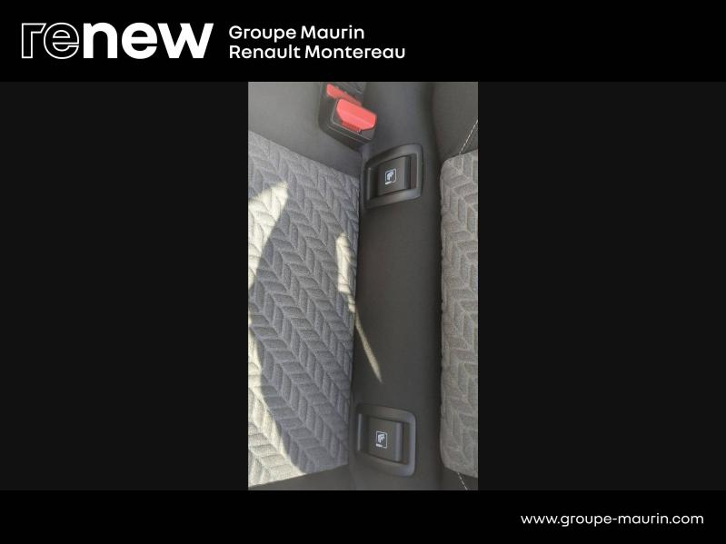 Photo 20 de l’annonce de RENAULT Clio d’occasion à vendre à VARENNES SUR SEINE