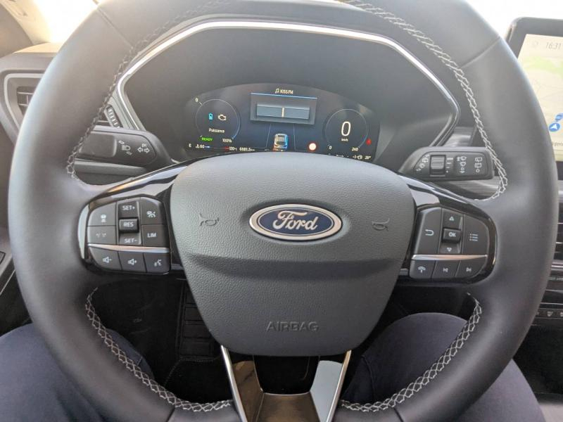 Photo 15 de l’annonce de FORD Kuga d’occasion à vendre à FRÉJUS