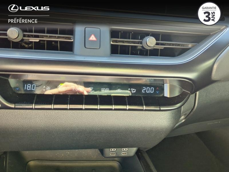 Photo 11 de l’annonce de LEXUS UX d’occasion à vendre à MONTFAVET