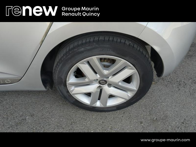 Photo 8 de l’annonce de RENAULT Clio d’occasion à vendre à QUINCY-SOUS-SÉNART