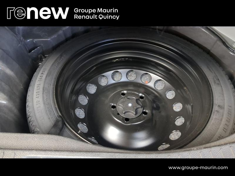 Photo 8 de l’annonce de RENAULT Scenic d’occasion à vendre à QUINCY-SOUS-SÉNART