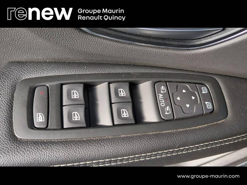 Photo 15 de l’annonce de RENAULT Scenic d’occasion à vendre à QUINCY-SOUS-SÉNART
