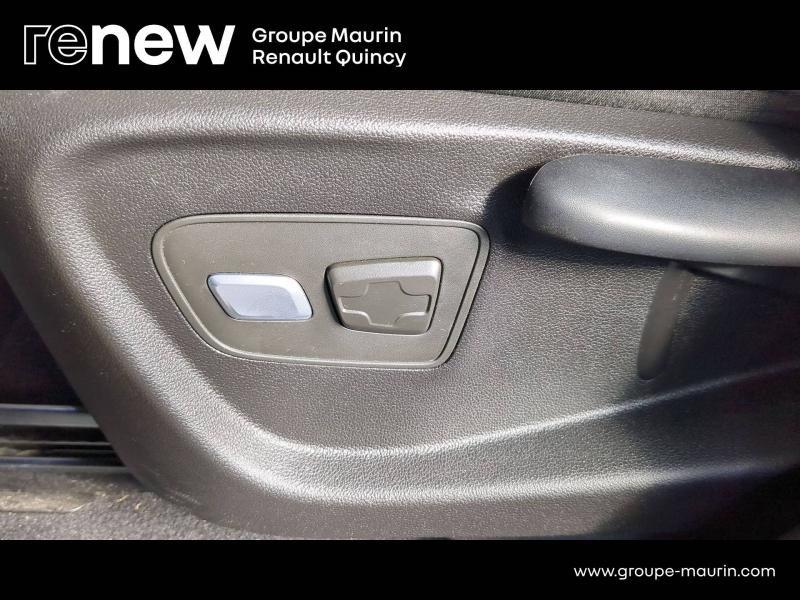 Photo 16 de l’annonce de RENAULT Scenic d’occasion à vendre à QUINCY-SOUS-SÉNART