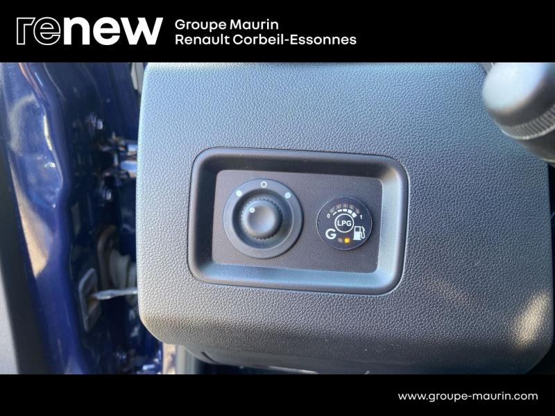 Photo 15 de l’annonce de DACIA Duster d’occasion à vendre à CORBEIL-ESSONNES