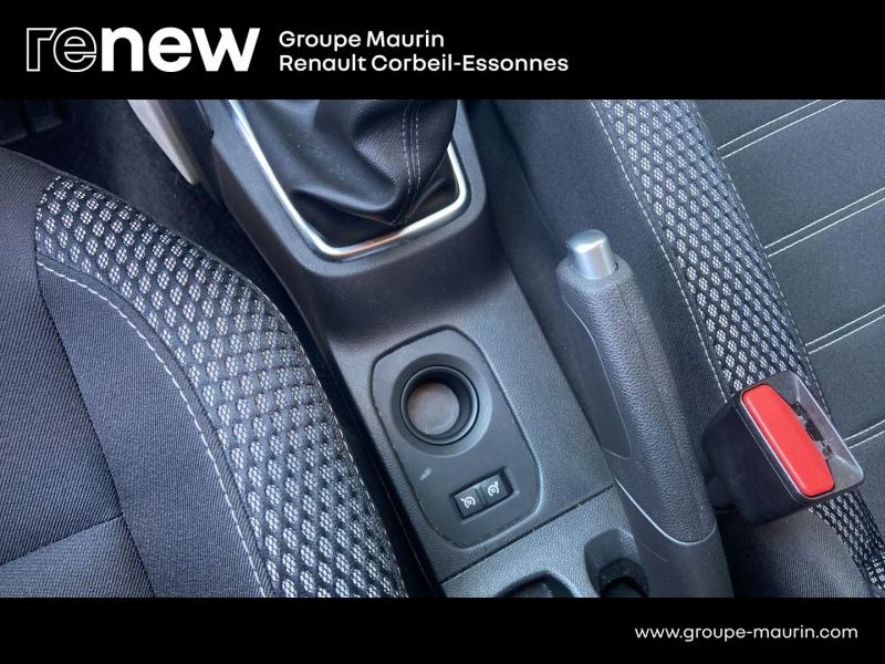 Photo 18 de l’annonce de DACIA Duster d’occasion à vendre à CORBEIL-ESSONNES