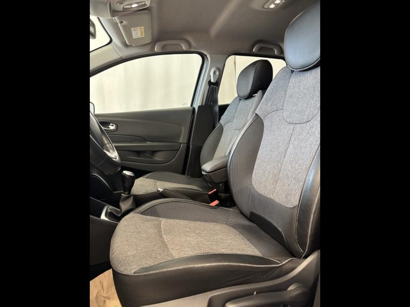 Photo 5 de l’annonce de RENAULT Captur d’occasion à vendre à CHENNEVIÈRES-SUR-MARNE