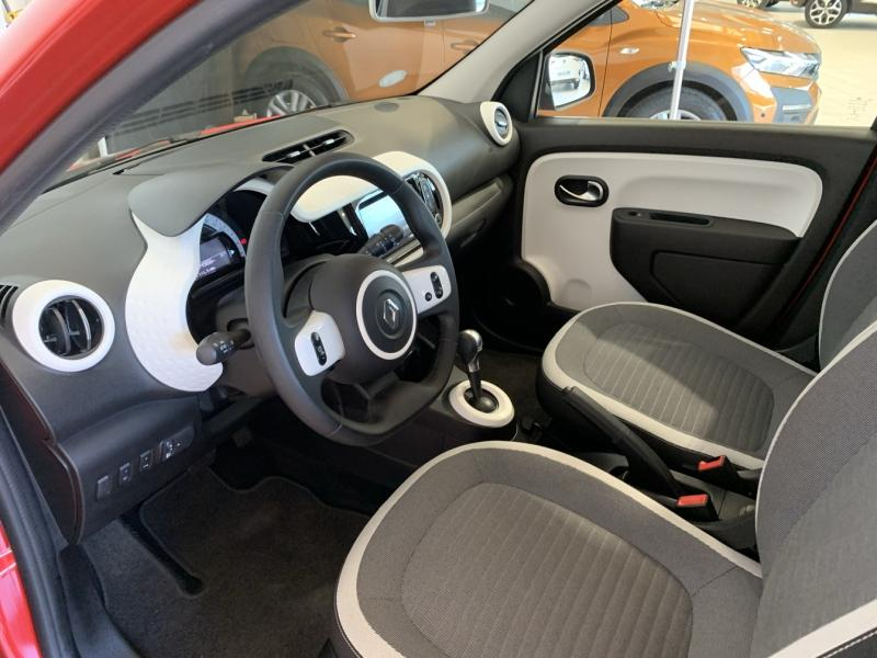 Photo 6 de l’annonce de RENAULT Twingo d’occasion à vendre à CHENNEVIÈRES-SUR-MARNE