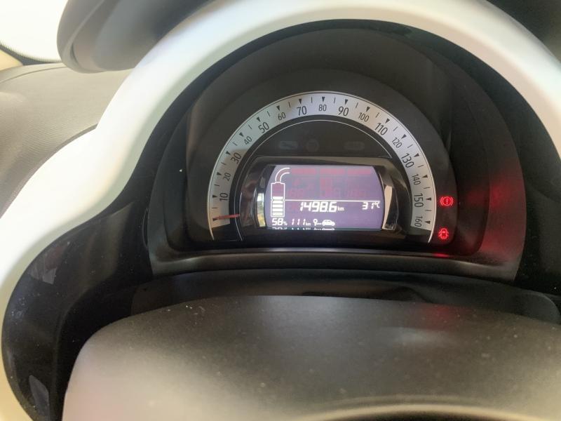 Photo 8 de l’annonce de RENAULT Twingo d’occasion à vendre à CHENNEVIÈRES-SUR-MARNE