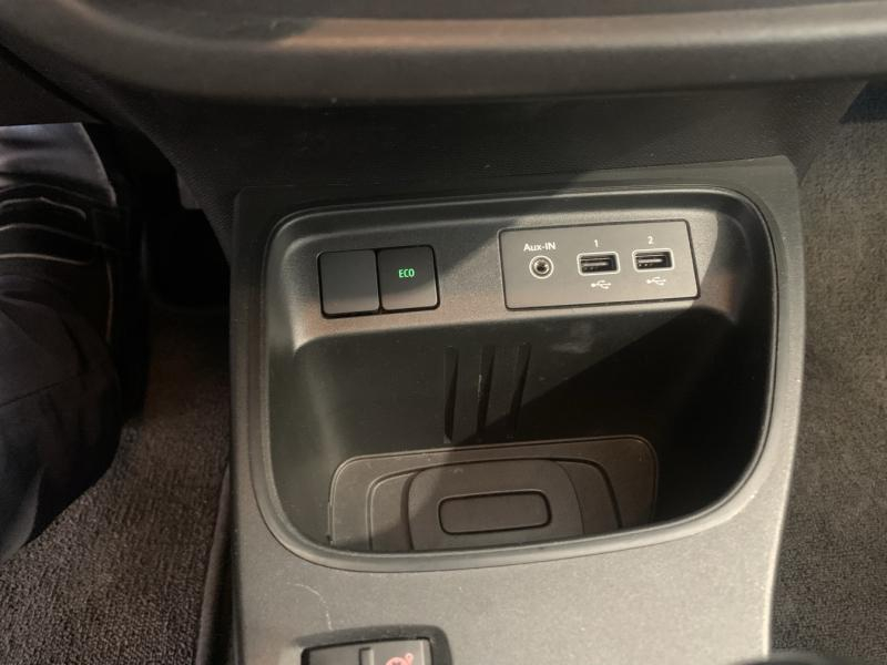Photo 12 de l’annonce de RENAULT Twingo d’occasion à vendre à CHENNEVIÈRES-SUR-MARNE