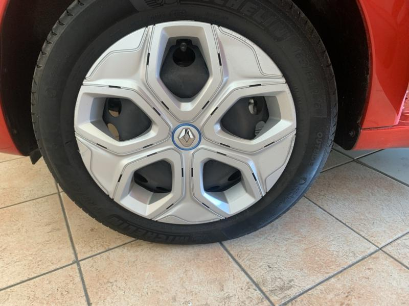 Photo 13 de l’annonce de RENAULT Twingo d’occasion à vendre à CHENNEVIÈRES-SUR-MARNE