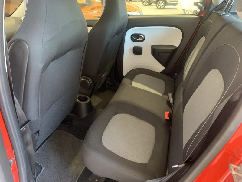 Photo 15 de l’annonce de RENAULT Twingo d’occasion à vendre à CHENNEVIÈRES-SUR-MARNE