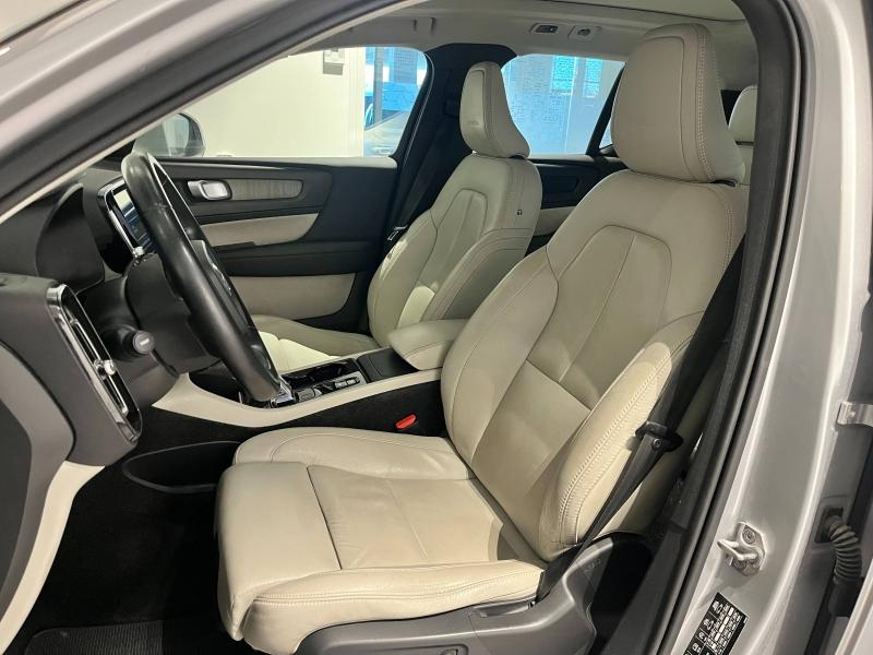 Photo 10 de l’annonce de VOLVO XC40 d’occasion à vendre à LATTES