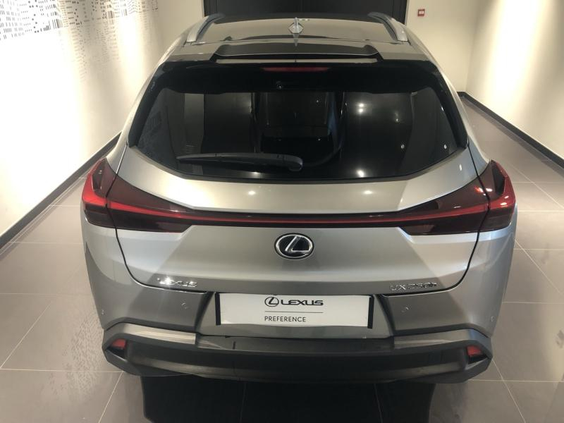 Photo 5 de l’annonce de LEXUS UX d’occasion à vendre à LATTES