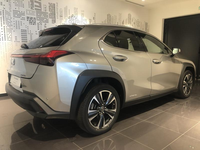 Photo 6 de l’annonce de LEXUS UX d’occasion à vendre à LATTES