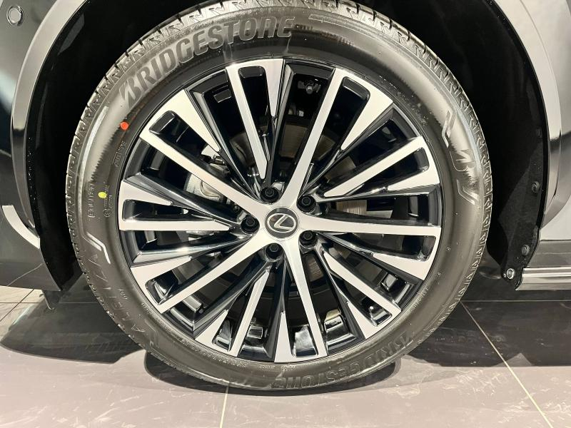 Photo 8 de l’annonce de LEXUS RZ d’occasion à vendre à LATTES