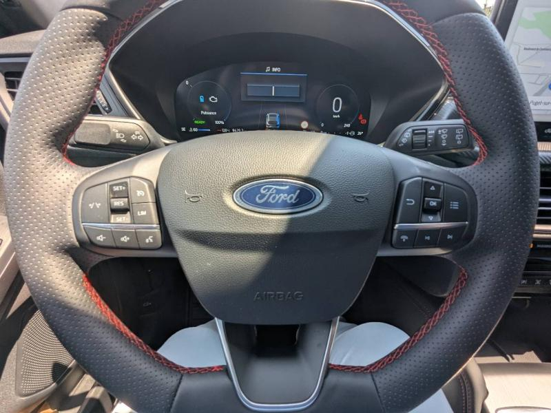 Photo 15 de l’annonce de FORD Kuga d’occasion à vendre à FRÉJUS
