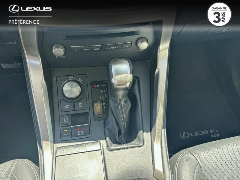 Photo 9 de l’annonce de LEXUS NX d’occasion à vendre à MONTFAVET