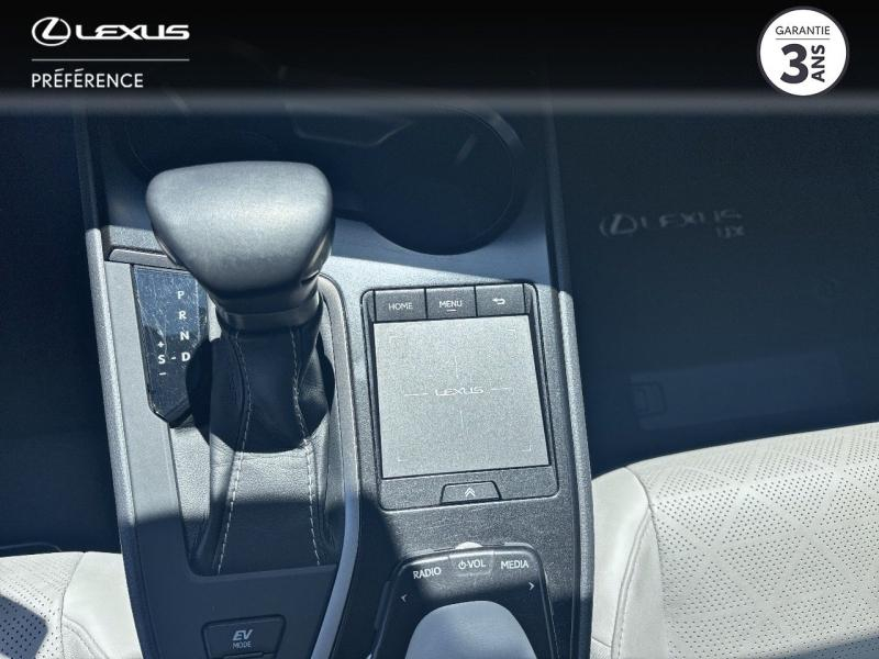 Photo 9 de l’annonce de LEXUS UX d’occasion à vendre à MONTFAVET